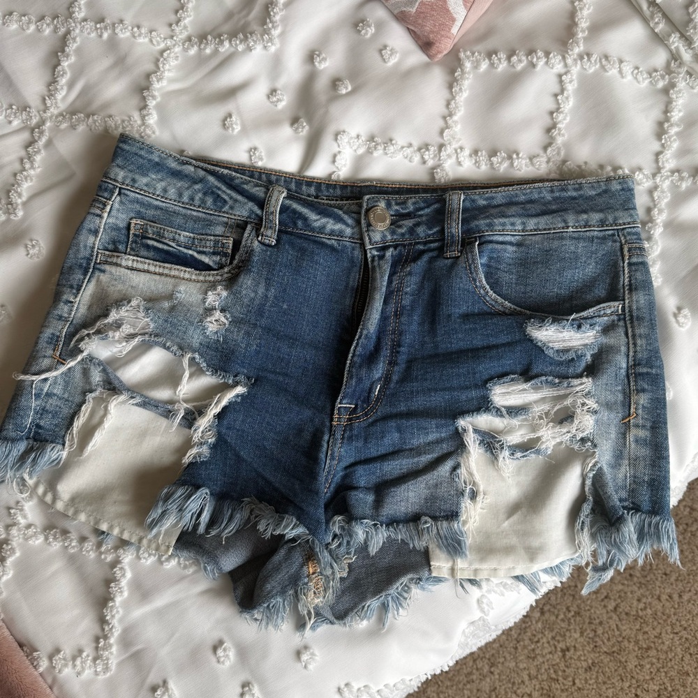 WOMEN’S AMERICAN EAGLE HI RISE DENIM SHORTS